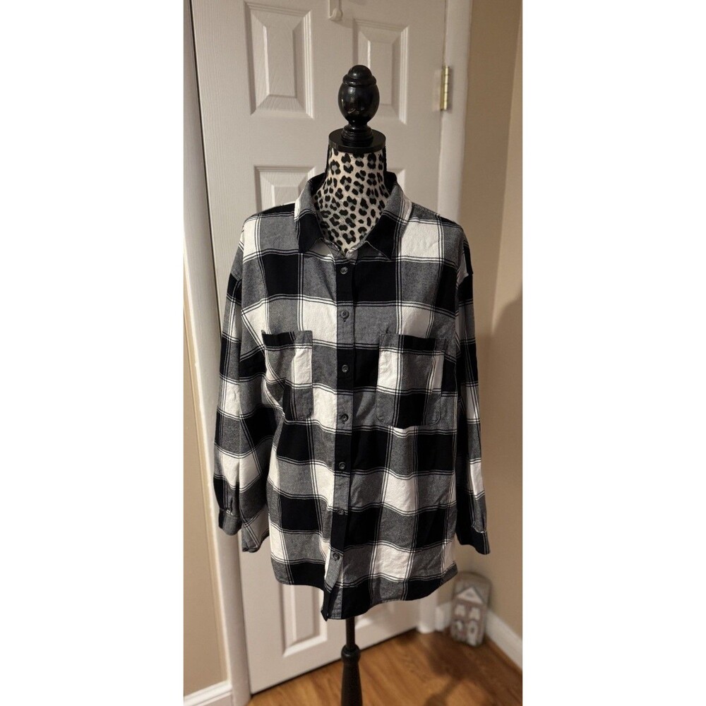 Ava & Viv Black and White Plaid Button Down Shirt Size 2XL